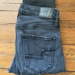 American Eagle Super High Rise Jegging